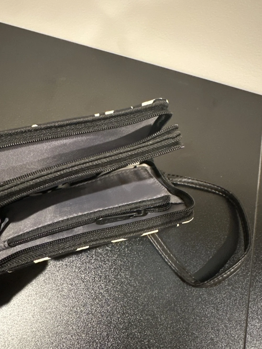 Every-Day Wristlet Black Parisian Pop